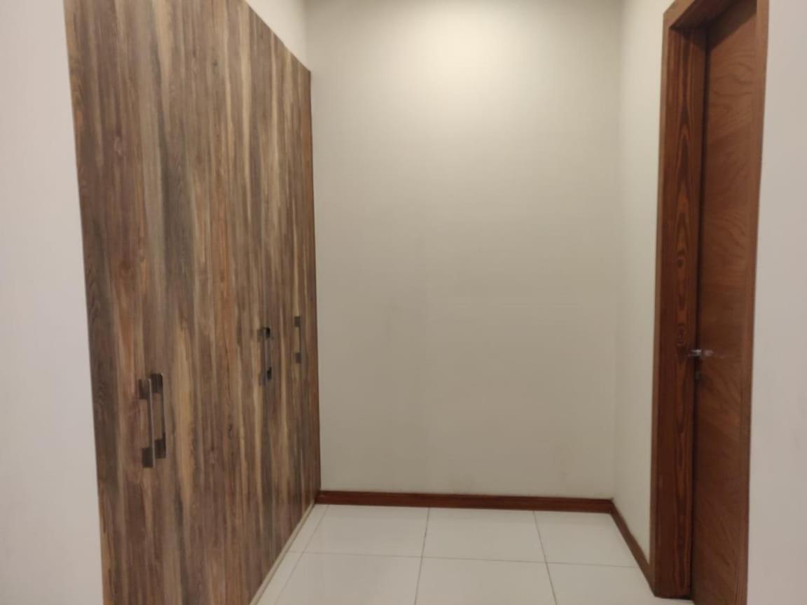 Zaib Guest House E-11 อิสลามาบัด ภายนอก รูปภาพ