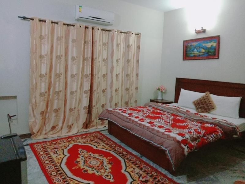 Zaib Guest House E-11 อิสลามาบัด ภายนอก รูปภาพ