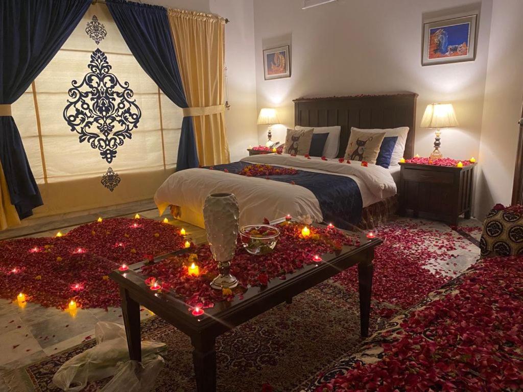 Zaib Guest House E-11 อิสลามาบัด ภายนอก รูปภาพ